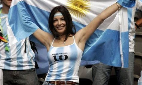 How do you say girl in Argentina?