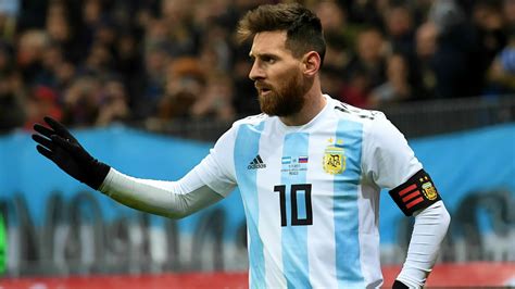 How does Argentina feel about Messi?