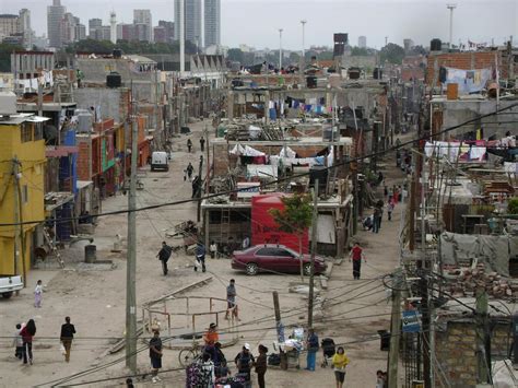 Is Buenos Aires rich or poor?